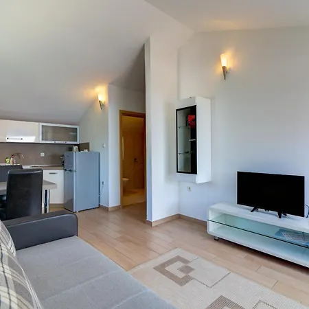 Apartmani Lili Novi Vinodolski Exterior photo
