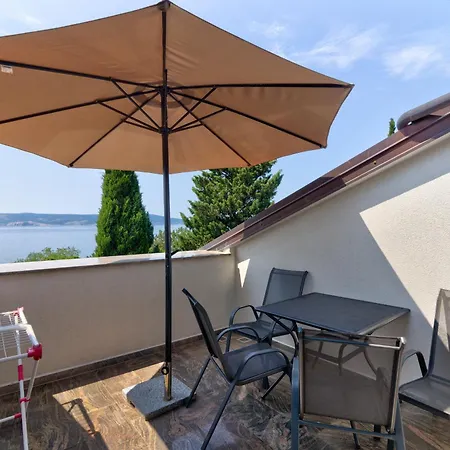 Apartmani Lili Novi Vinodolski Exterior photo
