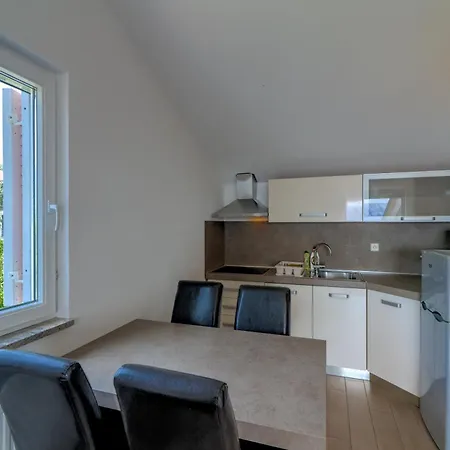 Apartmani Lili Novi Vinodolski Exterior photo