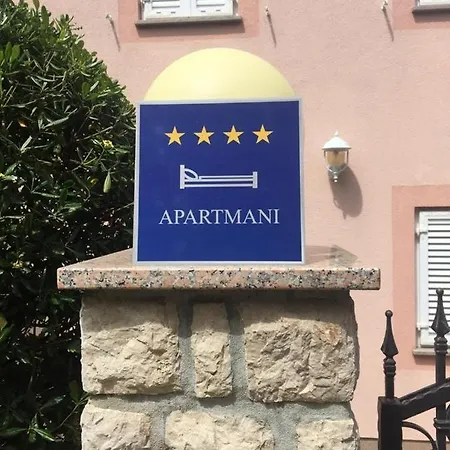 Apartmani Lili Novi Vinodolski Exterior photo